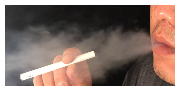 喉にガツンと感 使い方簡単 らくらく使い切り電子タバコ 見た目もサイズも本物にそっくり 快適生活 快適生活